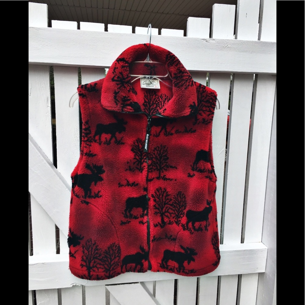 Black Mountain Outdoor Vest Size S/M see measure